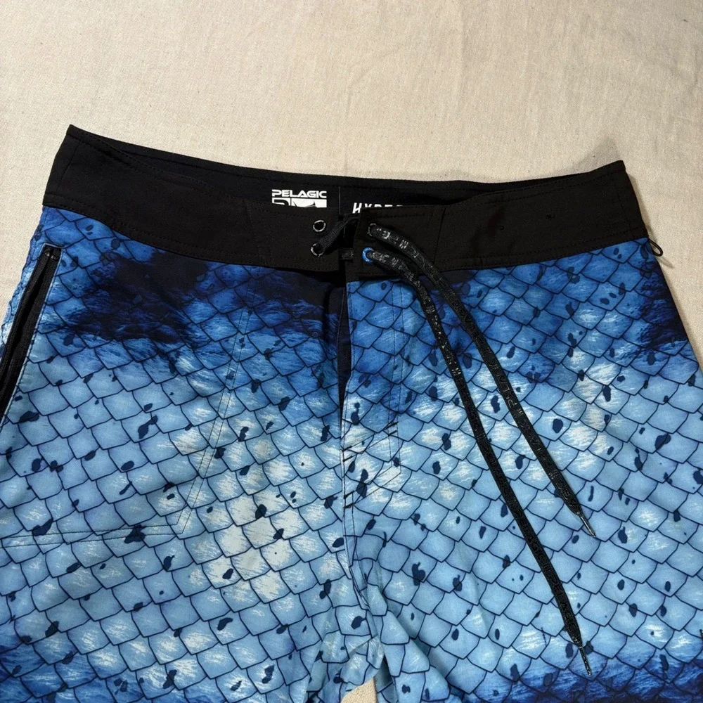 Pelagic Hydro-Lite Blue Fish Scale Board Shorts Mens 34 Fishing Trunks Stretch